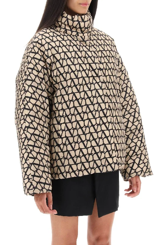 Effortless Wear Valentino Garavani Toile Iconographe Oversized Puffer Jacket