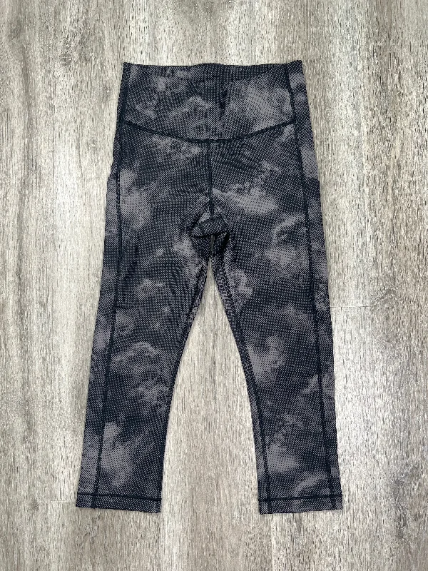 Dressing Tips Black Athletic Leggings Capris Athleta, Size S